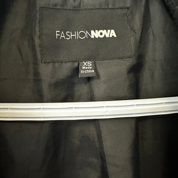 Fashion Nova Black Longline Coat โ Size XS โ Lightly Worn - Picture 4 of 5
